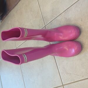 Girls bubble gum pink size 4 Hunter rain boots